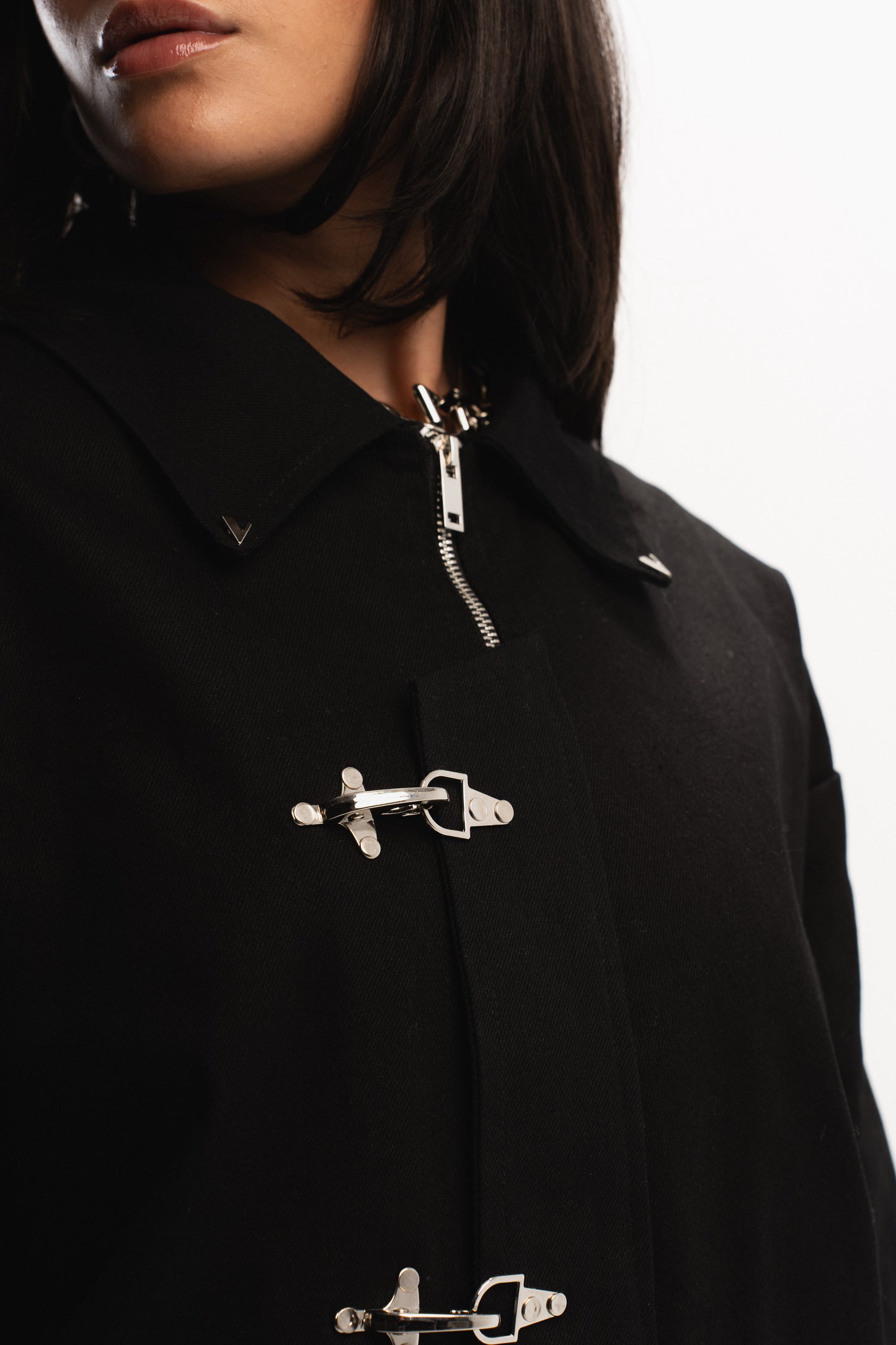 VULAIRE’S CLASP JACKET