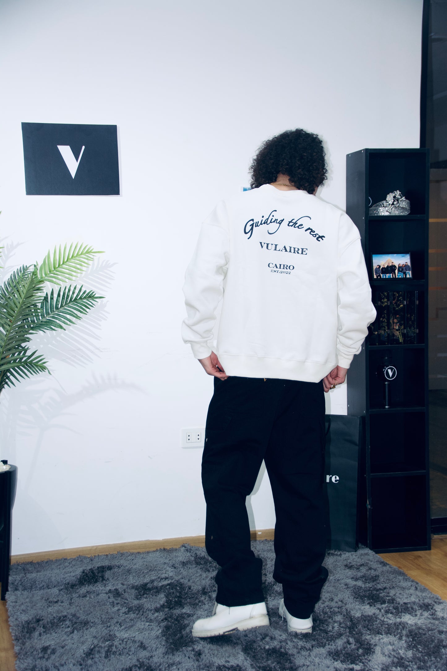 “GUIDING THE REST” CREWNECK OFFWHITE