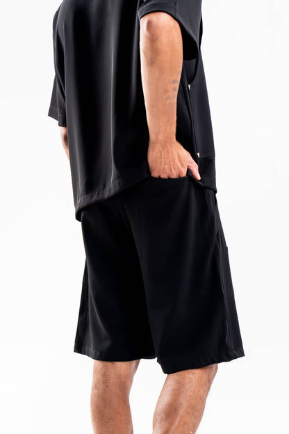 PLEATED CARPENTER SHORT IN JET BLACK