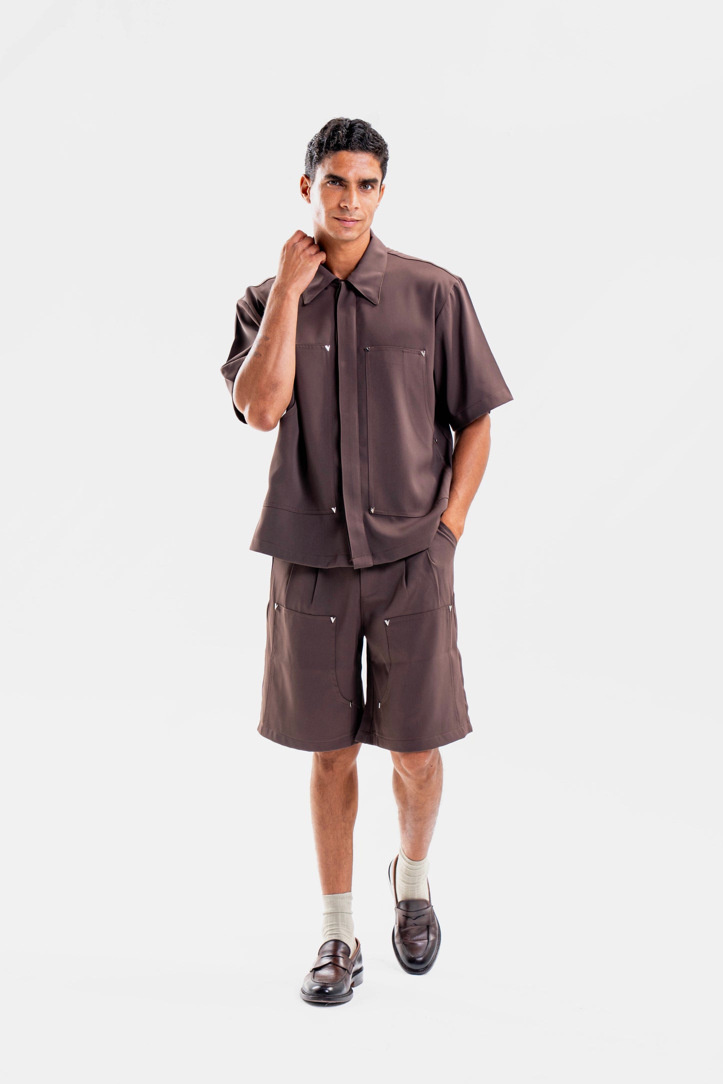 “V” CARPENTER SHIRT IN TAWNY BROWN