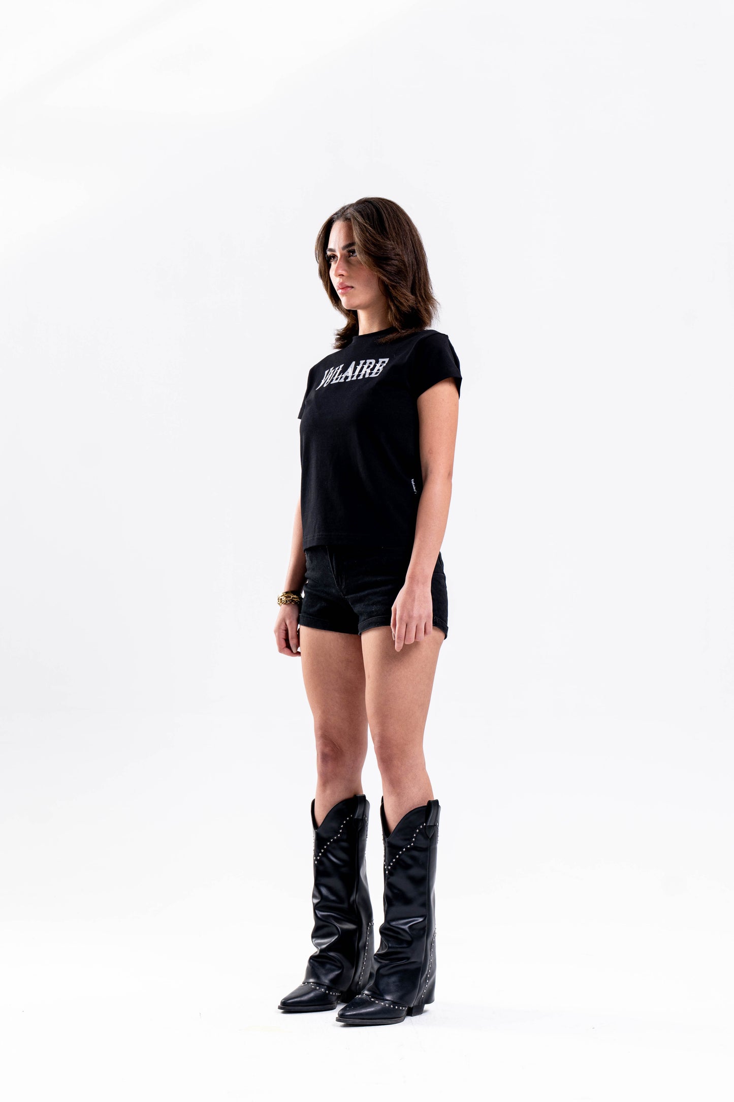 SIGNATURE VULAIRE’S BABY TEE IN BLACK