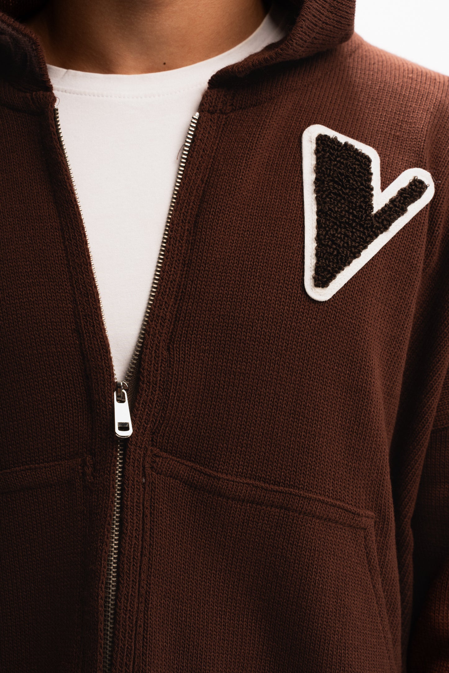 VULAIRE’S KNIT ZIP-UP HOODIE IN TAWNY BROWN
