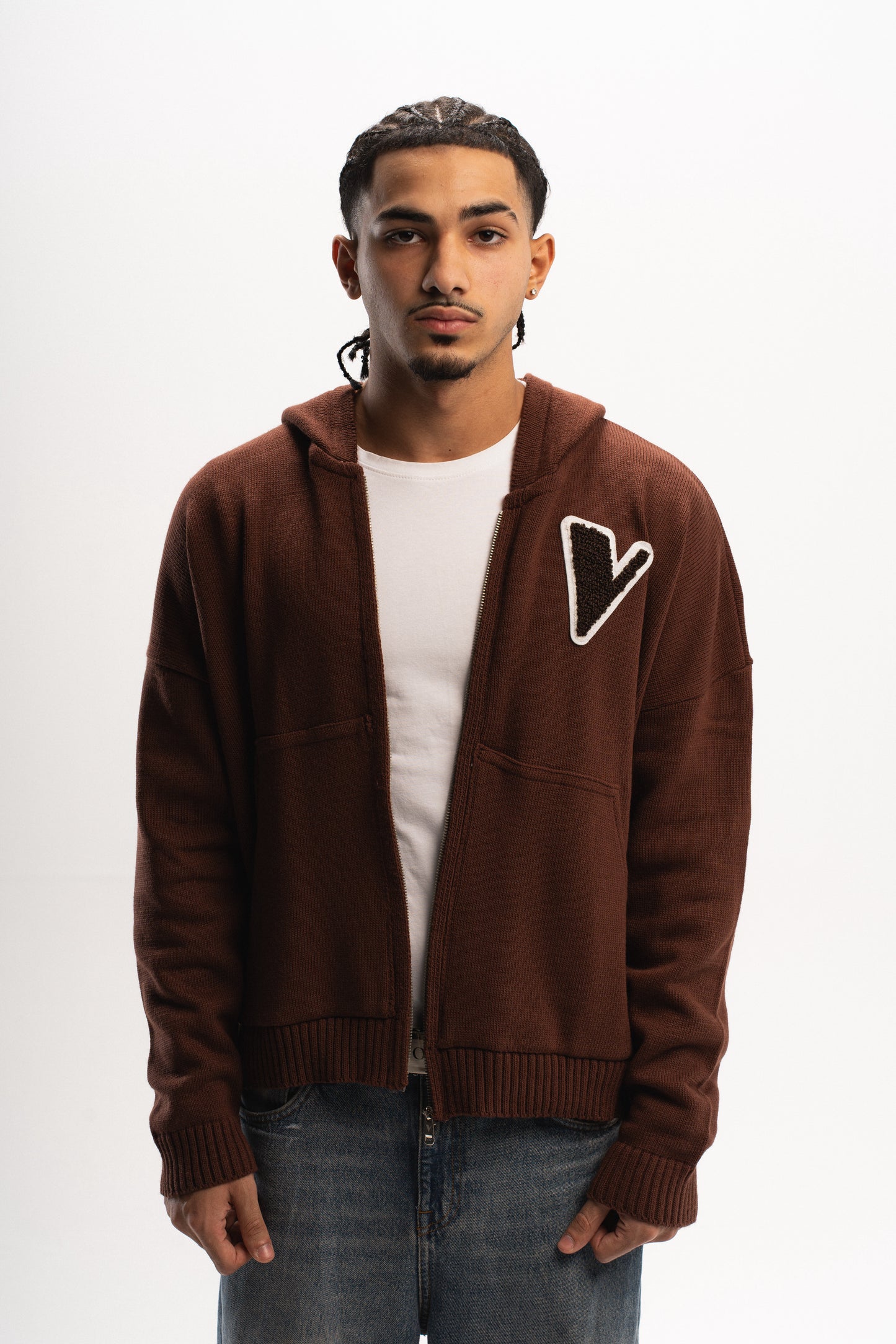 VULAIRE’S KNIT ZIP-UP HOODIE IN TAWNY BROWN