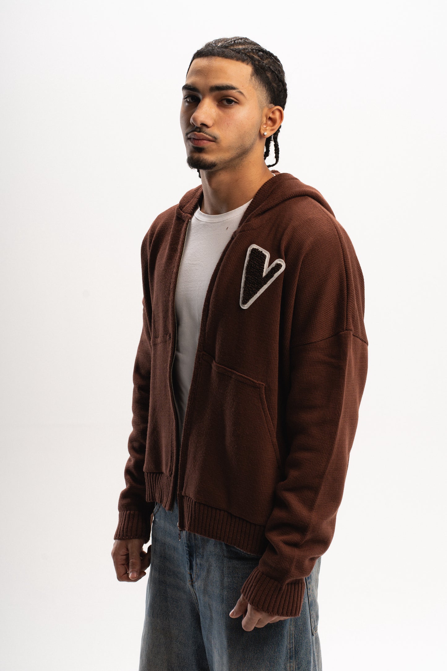 VULAIRE’S KNIT ZIP-UP HOODIE IN TAWNY BROWN